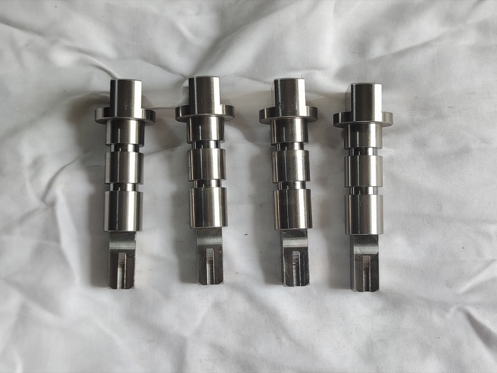 Precision stepped shafts and turned rods made to drawing