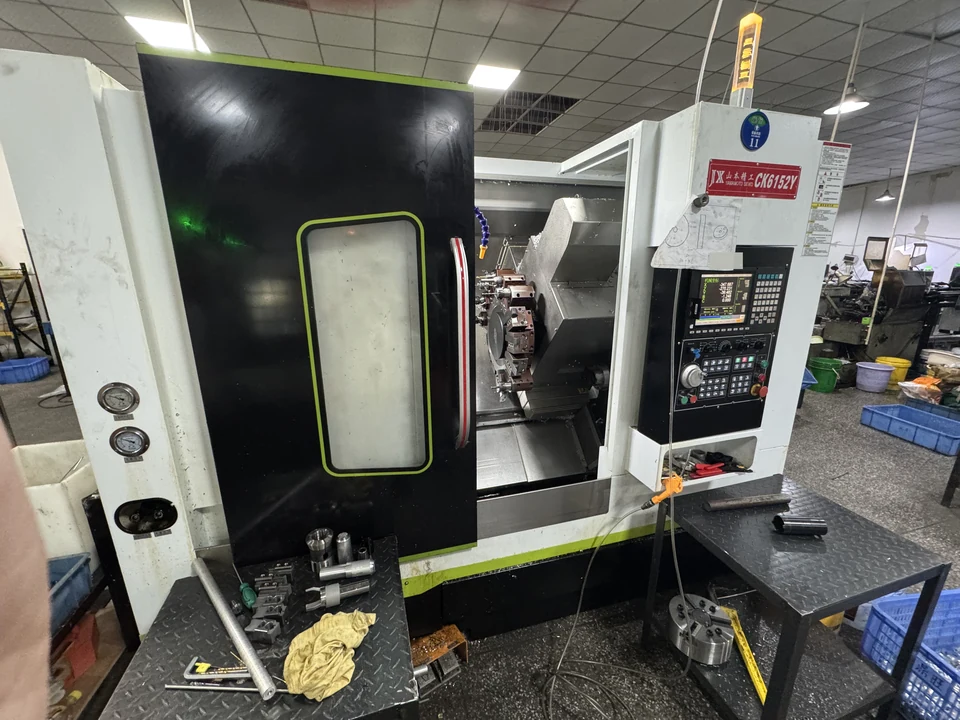 Forgeon machining station for precision turned components